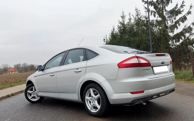 Ford Mondeo cena 27700 przebieg: 150000, rok produkcji 2009 z Ciechocinek małe 742